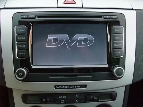 DVD tijdens het rijden vrijschakelen