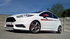  Maxton Design Voorbumper Hoek Extention Ford Fiesta MK7 ST Facelift