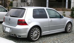 Sideskirts R32 look Geschikt Voor Golf 4 