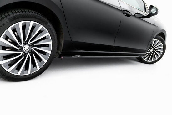 Maxton Design Skoda Superb Mk4 Side Skirts Diffusers Versie 1