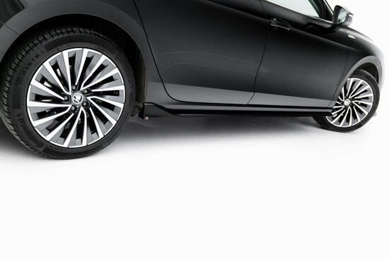 Maxton Design Skoda Superb Mk4 Side Skirts Diffusers Versie 2