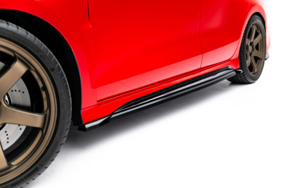 Maxton Design Audi RS3 8Y Sedan Facelift Side Skirts Diffusers Versie 1