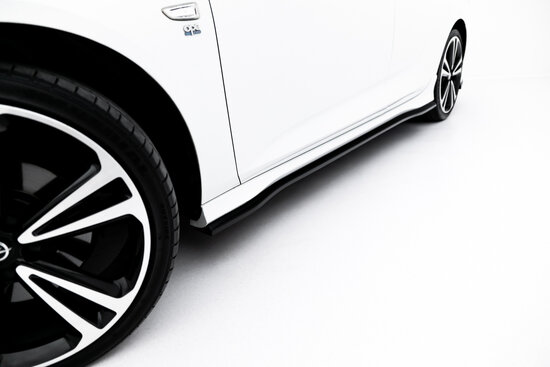 Maxton Design Opel Insignia OPC-Line Mk2 Skirts Diffusers Versie 1