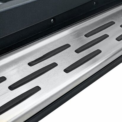 running-boards-volvo-xc40-2018-oe-style-treeplanken-side-steps