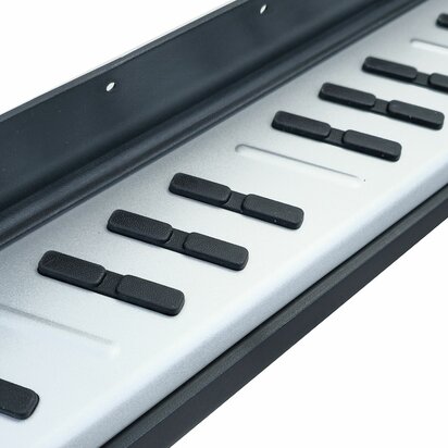 running-boards-volvo-xc60-2018-oe-style-treeplanken-side-steps