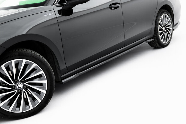 Maxton Design Skoda Superb Mk4 Side Skirts Diffusers Versie 1