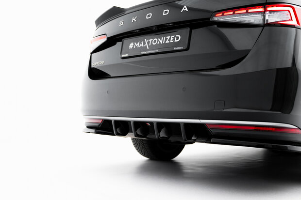 Maxton Design Skoda Superb Mk4 Central Rear Valance Spoiler Versie 1