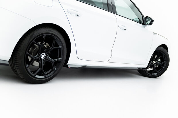 Maxton Design Skoda Octavia Sportline MK4 Facelift Side Skirts Diffusers Versie 1