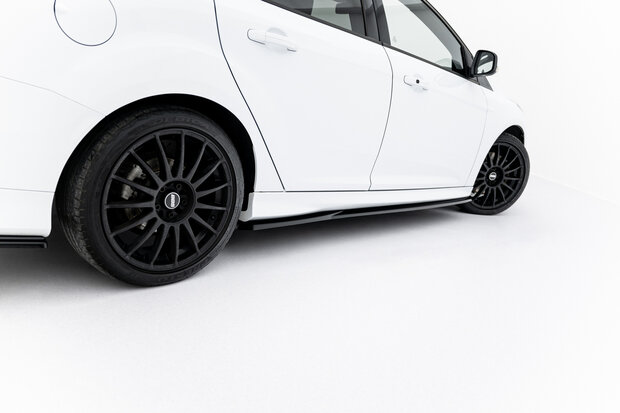 Maxton Design Ford Focus ST Mk3 Side Skirts Diffuser Versie 3