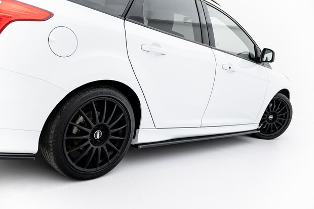 Maxton Design Ford Focus ST Mk3 Side Skirts Diffuser Versie 1