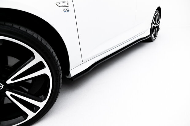 Maxton Design Opel Insignia OPC-Line Mk2 Skirts Diffusers Versie 1