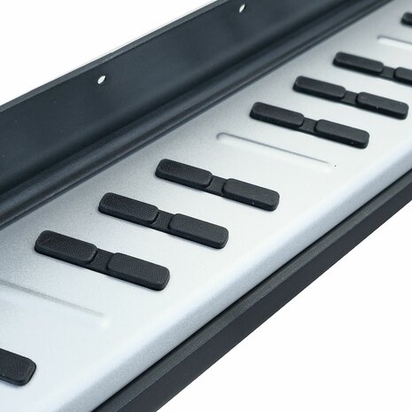 running-boards-volvo-xc60-2018-oe-style-treeplanken-side-steps