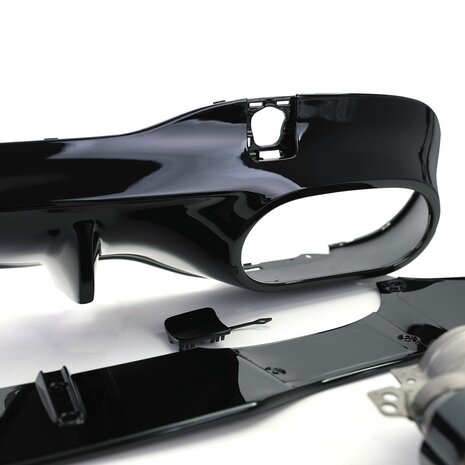 Uitlaat-Diffuser-Mercedes-CLA-C118-X118-AMG-Look-Glans-Zwart
