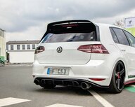 Maxton Design Volkswagen Golf 7 GTI Clubsport Central Rear Valance Spoiler Versie 1 Maxton Design Volkswagen Golf 7 GTI Clubsport Central Rear Valance Spoiler Versie 1