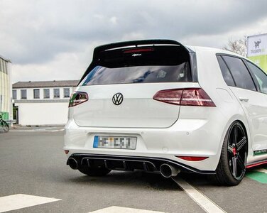Maxton Design Central Rear Valance Spoiler Versie 1 Geschikt Voor Volkswagen Golf 7 GTI Clubsport 