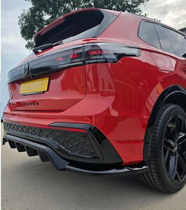 Maxton Design Rear Centre Diffuser Vertical Bar Geschikt Voor Volkswagen Tiguan MK3 R Line Versie 1